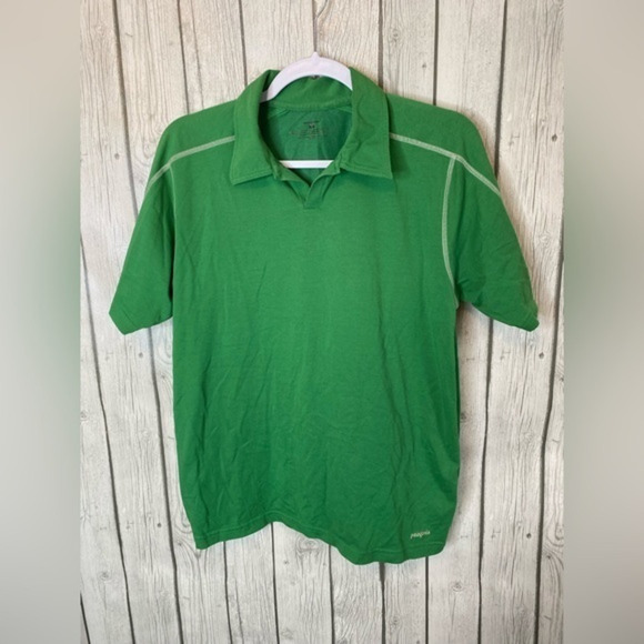 Patagonia Men’s Stretch‎ Short Sleeve Polo In Green Size Medium Style 53401. - Picture 1 of 4